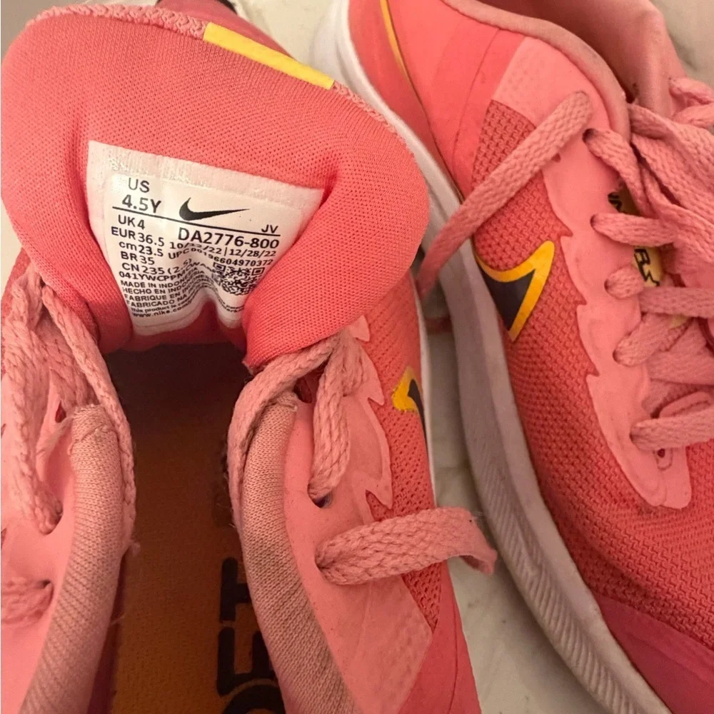 Nike star runner foam Kids 4.5 Pink sneakers active walk run